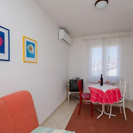 Apartments Milan Porec Exterior photo