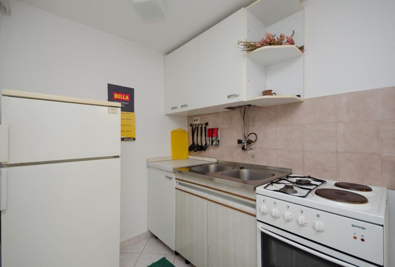 Apartments Milan Porec Exterior photo