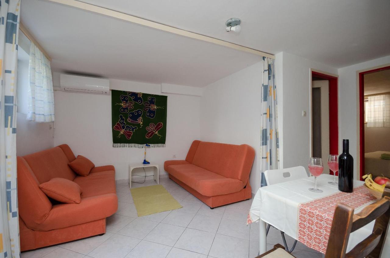 Apartments Milan Porec Exterior photo