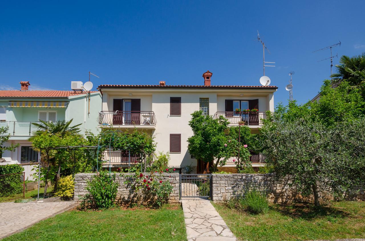 Apartments Milan Porec Exterior photo
