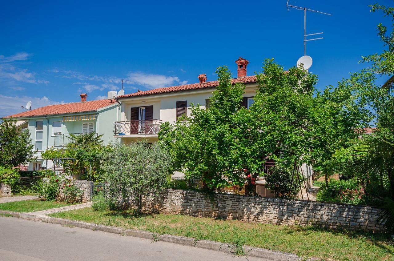 Apartments Milan Porec Exterior photo